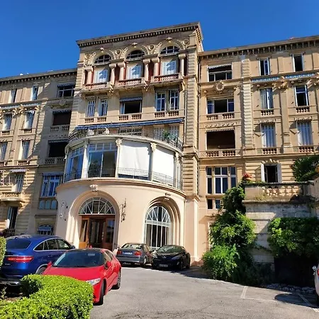 Great Studio In Prestigious Building Apartment *